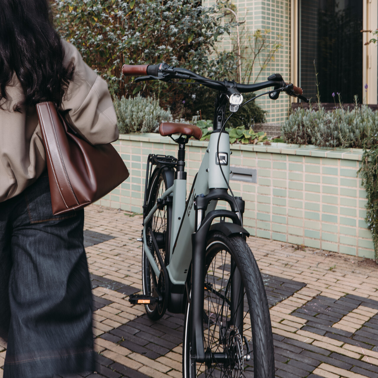 qwic-elan-daily-city-e-bike-mit-tiefem-einstieg image 4