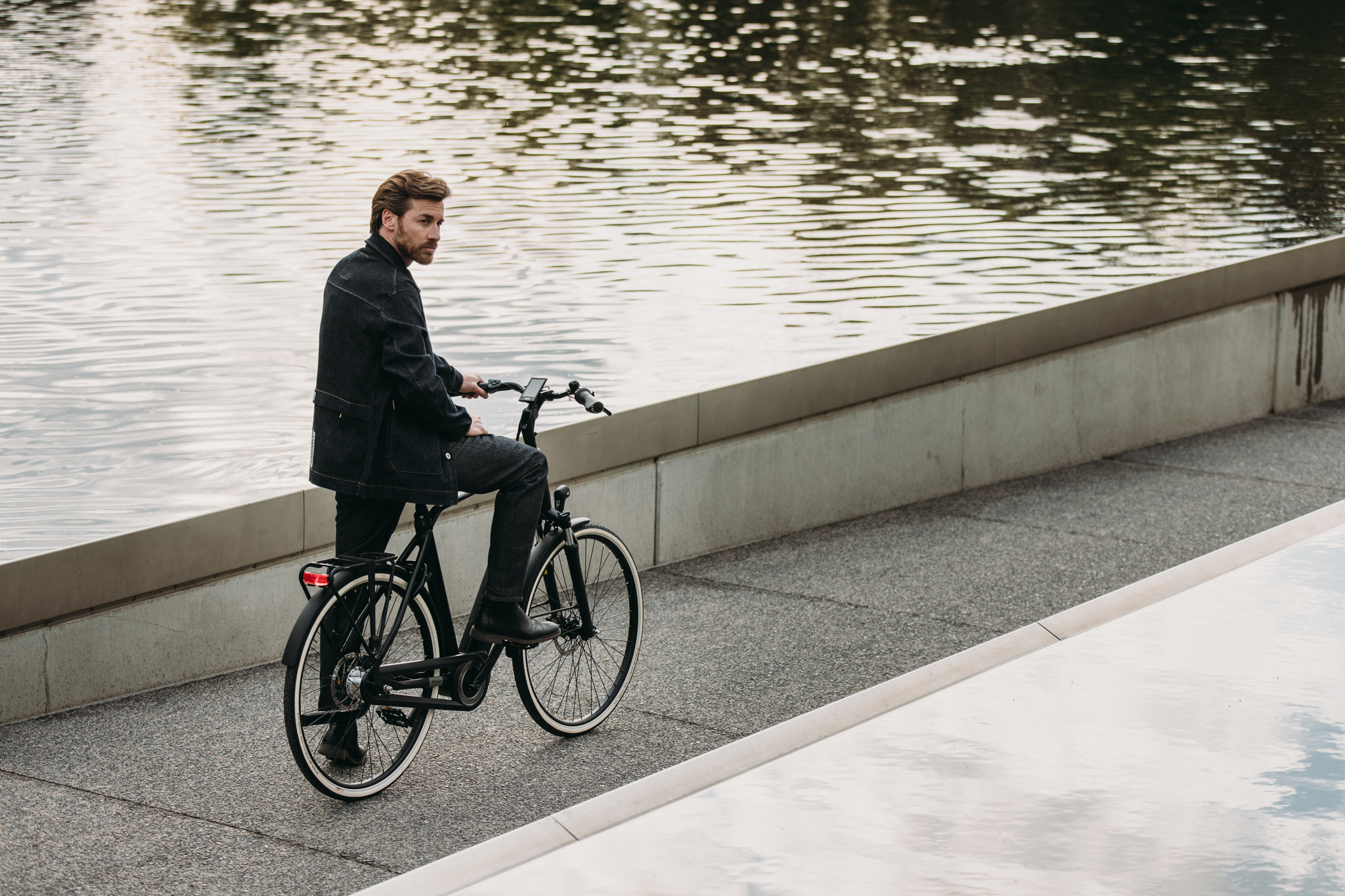 qwic-inter-plus-e-bike-mittelmotor-7-gang image 3