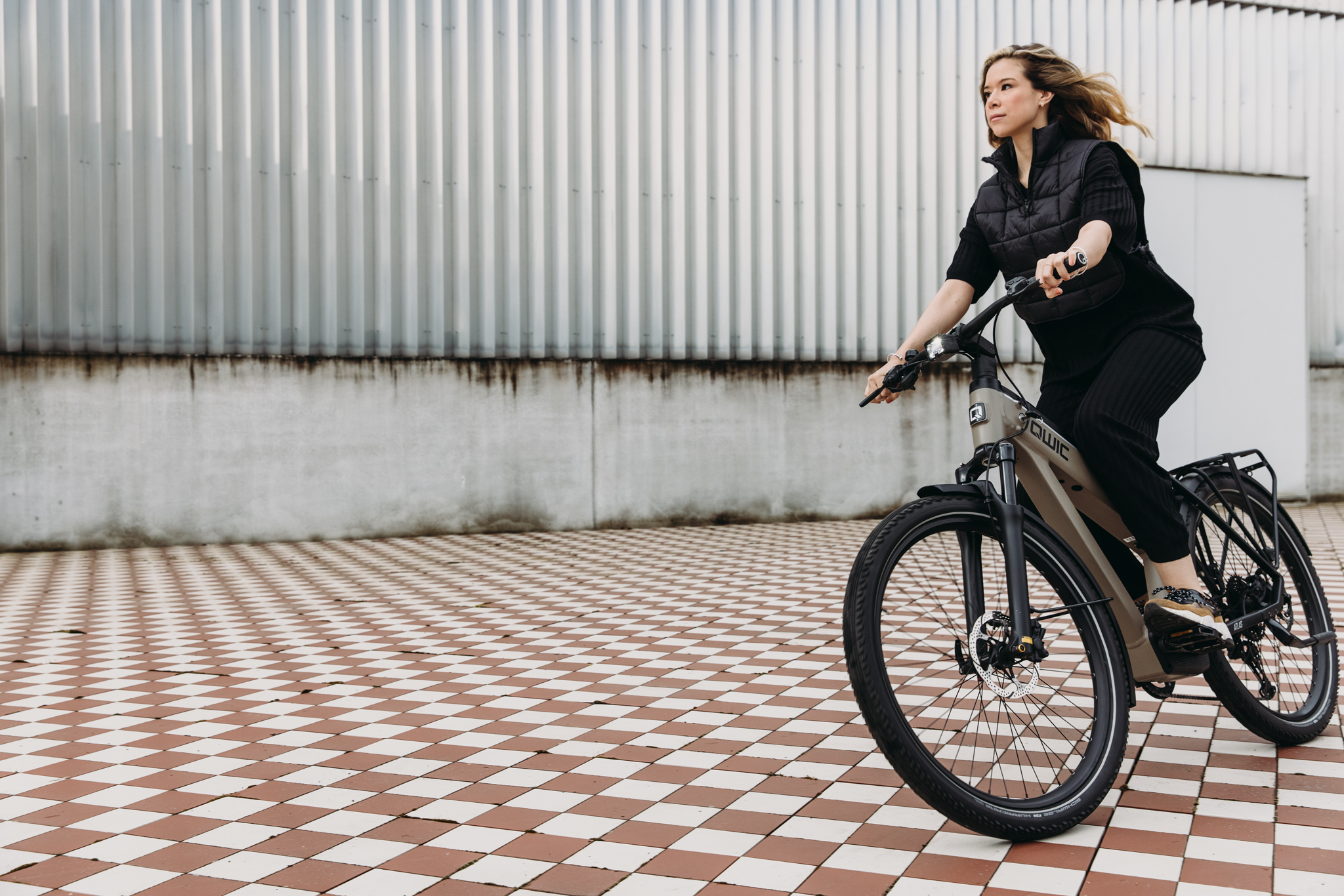 qwic-atlas-track-offroad-e-bike-mit-mittelmotor image 4