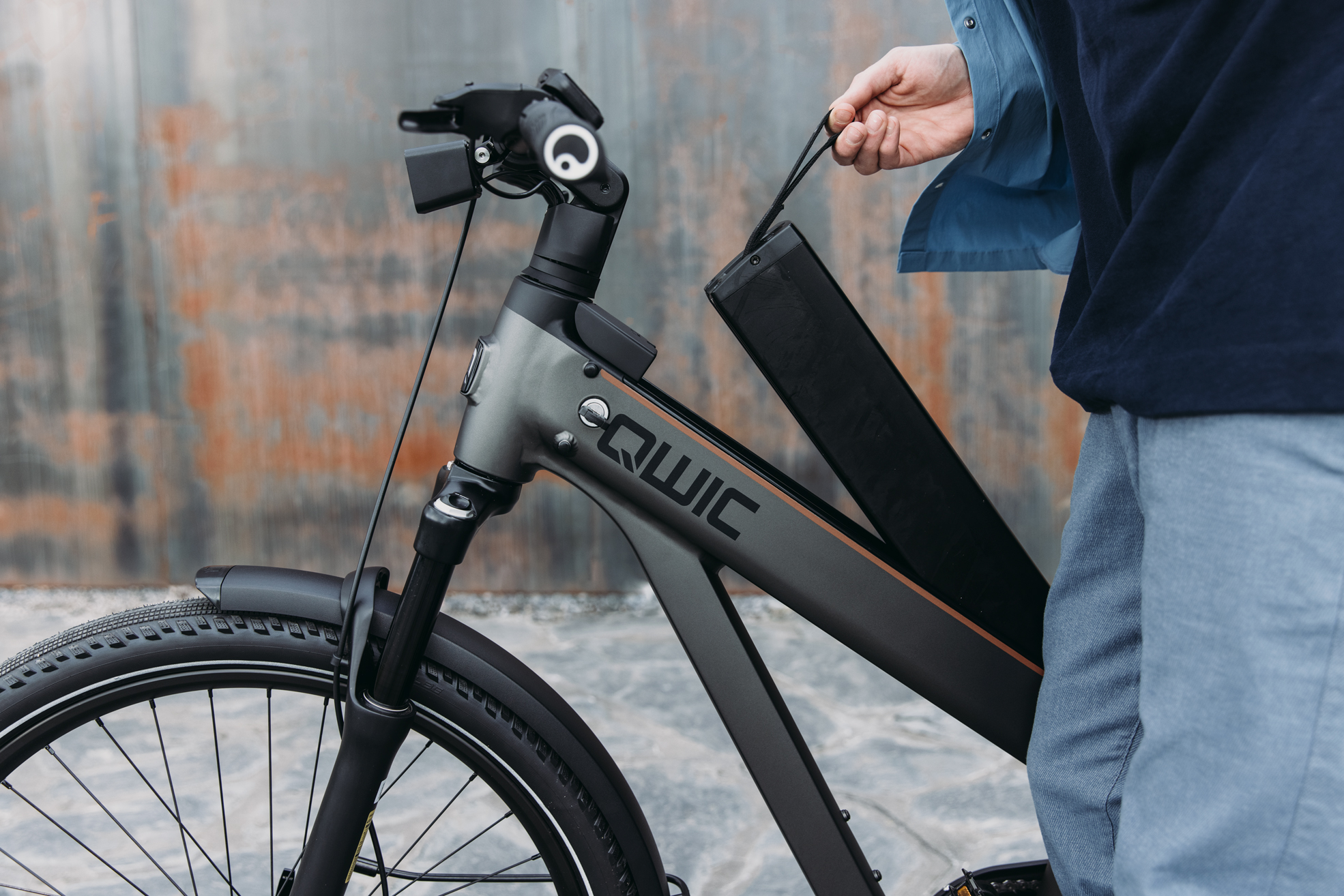 qwic-atlas-tour-adventure-e-bike-mit-mittelmotor-riemen-und-stufenloser-schaltun image 3